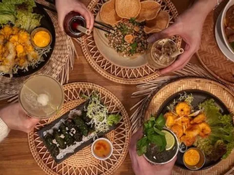 Quán ăn Việt ở Anh có đặc sản gì mà được khen 'đáng giá từng đồng'?