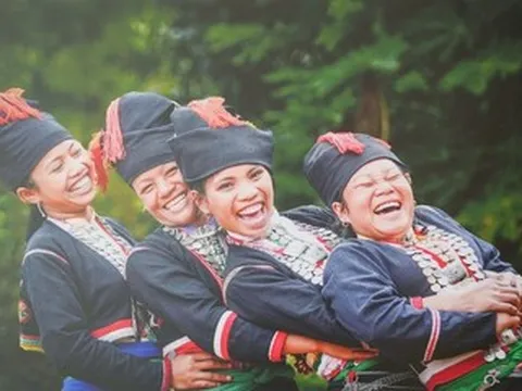 Mê đắm với những nụ cười hồn hậu của đồng bào 54 dân tộc