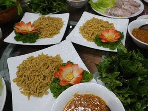 Đặc sản Thanh Hóa không phải ai cũng dám thử, khách sành ăn khen ngon hơn tôm