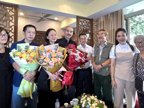 Đạo diễn Bùi Thạc Chuyên được TP HCM khen thưởng với phim "Địa đạo: Mặt trời trong bóng tối"
