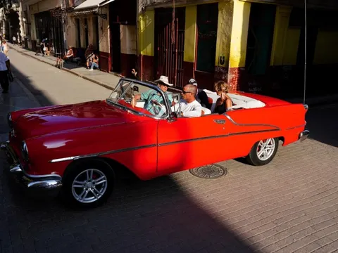 Điều 'thời gian bỏ quên' trên đường phố Cuba