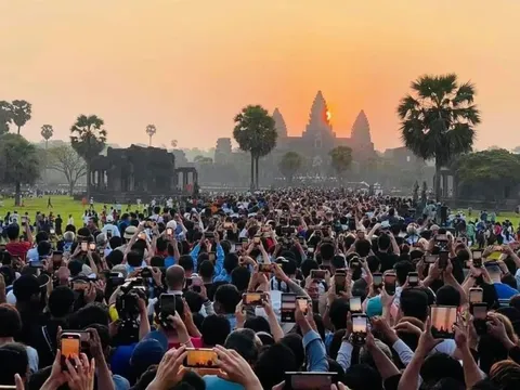 Quảng cáo tour đi Campuchia khiến người Hàn Quốc tức giận