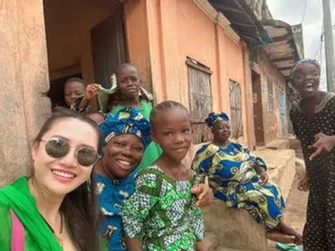 Nghỉ hưu sớm, người phụ nữ Hà Nội du lịch 80 quốc gia, kể chuyện 'rắc rối nhất'