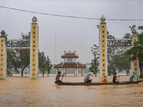Các điểm di tích Huế đón khách trở lại sau lũ lịch sử