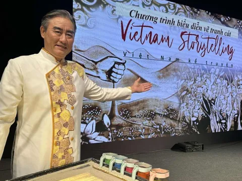 Dấu ấn lung linh từ ngôn ngữ cát của nghệ sĩ Đặng Trí Đức