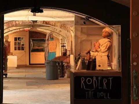 Vì sao nhiều người chi tiền khủng để 'du lịch rùng rợn'?