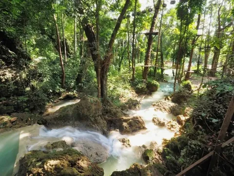 Khu du lịch ở Lào nơi GĐ trường quốc tế Hải Phòng bị ong đốt tử vong