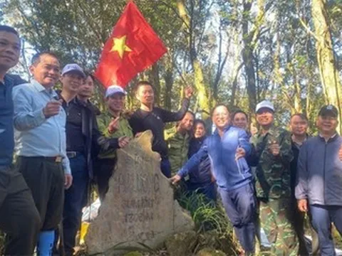 Khám phá gần 2km đường rừng mạo hiểm chinh phục đỉnh Pù Luông ở Thanh Hóa