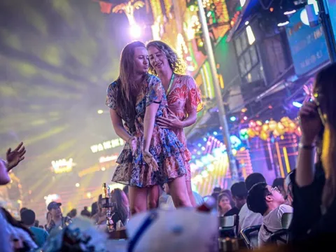 Tiếc cho phố Tây Bùi Viện