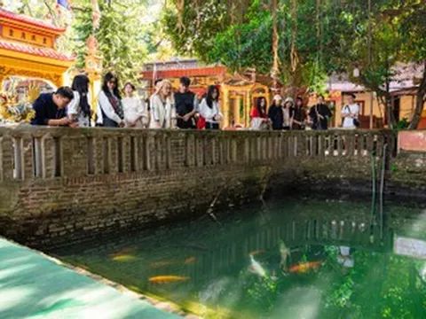 Ngôi đền thiêng cách Hà Nội 50km, tương truyền có 'giếng thần cầu được ước thấy'