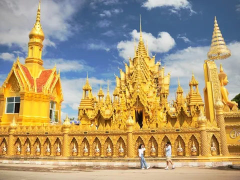 Ngắm chùa vàng và tượng Phật đẹp nhất Thái Lan ở Phitsanulok