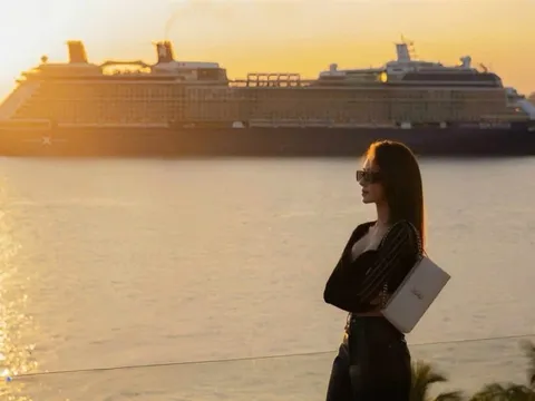 Săn ảnh tàu biển 'tuyệt đối điện ảnh' ở Hạ Long