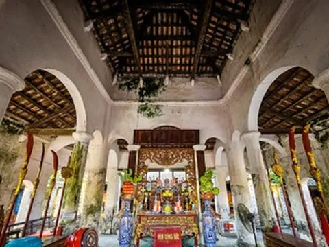 Di tích quốc gia đặc biệt đền Xám đang xuống cấp nghiêm trọng