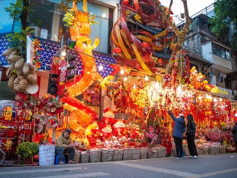 Thực hư 'tan hoang' phố du lịch Hàng Mã