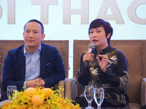 NSƯT Đặng Thái Huyền đáp trả quan điểm "Mưa đỏ" là "chiếc áo quá rộng"!