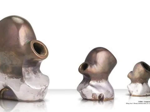 Những khối kim loại biết 'thở' của Đinh Phong