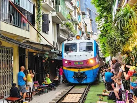 Phố cà phê đường tàu: Giữ một phố nhỏ, giữ một phần tâm hồn Hà Nội