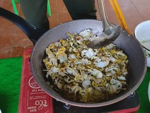 Đặc sản 8 cẳng 2 càng có từ Nam ra Bắc, khách sành ăn khen ngon, ngọt hơn cua