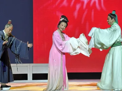 Đoàn kịch Ngư cổ - Trung Quốc tiết lộ bí quyết không bị "bảo tàng hóa"