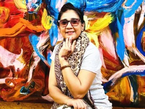 Nữ họa sĩ tuổi U60 đánh dấu hành trình 20 năm cầm cọ