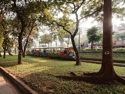 Công viên đầu tiên của Hà Nội hạ toàn bộ hàng rào