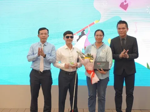 Lan tỏa yêu thương từ những điều bình dị