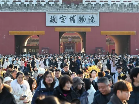 Cảnh 'không lối thoát' tại các điểm du lịch Trung Quốc dịp đầu năm