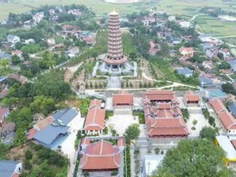 Ngôi chùa hơn 300 tuổi ở Bắc Ninh có tượng ngọc độc đáo hút khách thập phương