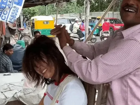 7 triệu người xem khách Việt massage, gội đầu kiểu quay cuồng ở Ấn Độ