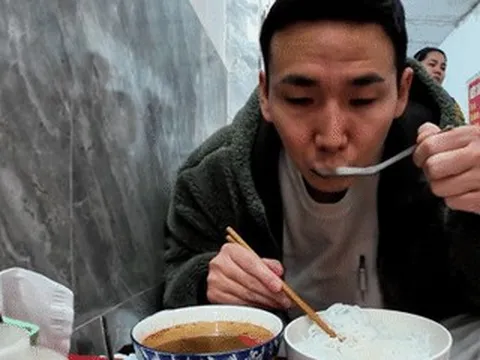 Món ăn nổi tiếng của Hà Nội khiến khách Nhật 'e dè', sau 10 năm mới thấy ngon