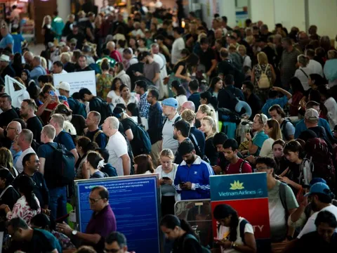 Sân bay Phú Quốc đón khách 'đông chưa từng thấy'