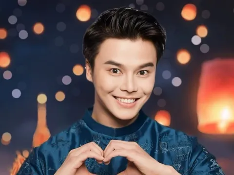 NSƯT Võ Minh Lâm ngồi ghế nóng cuộc thi "Việt điệu trăng thanh"