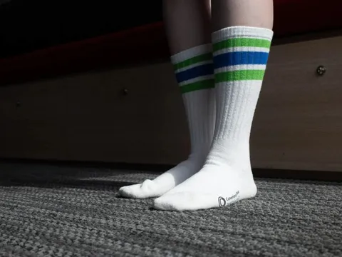 Đôi tất 2 USD kéo bộn khách đến cửa hàng tiện lợi Nhật Bản