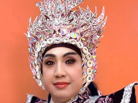 Nghệ sĩ Ngân Linh sau 15 năm xa xứ, hạnh phúc khi làm thiện nguyện tại quê nhà