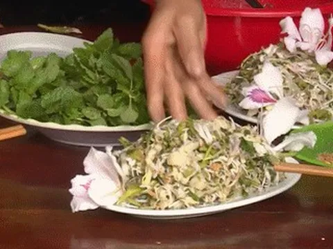 Đặc sản giải ngán đầu năm ở Tây Bắc, khách Hà Nội vượt trăm km đến thưởng thức