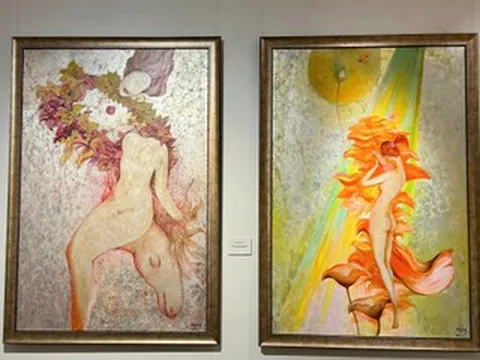 Đào Anh Khánh gây ấn tượng tại triển lãm chung với con gái