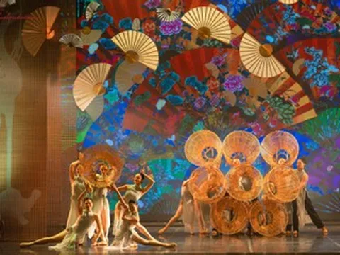 Ê-kíp 'Dó' tất tay để tạo ra vở ballet thuần Việt