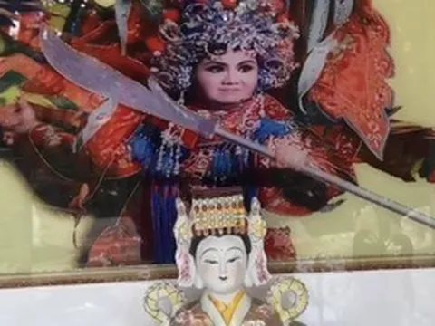 Không còn tình trạng lấy hình NSƯT Tú Sương đặt lên bàn thờ ở 1 ngôi miếu tại An Giang