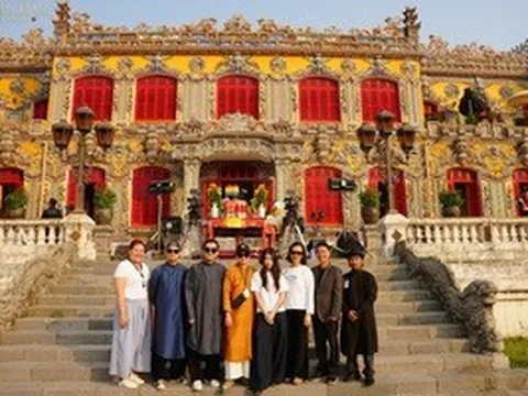 "Hoàng hậu cuối cùng" khai máy, tái hiện "vàng son một thuở"