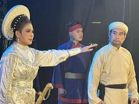 NSND Hồ Ngọc Trinh đạo diễn vở cải lương kinh điển "Tiếng trống Mê Linh"