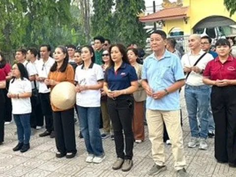 50 văn nghệ sĩ về thăm Chiến khu Đ