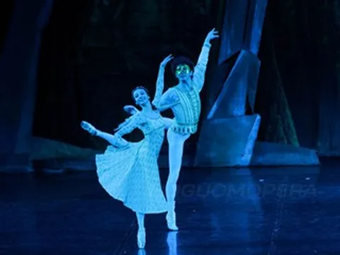 Đỉnh cao kỹ thuật ballet Nga khiến khán giả nín thở