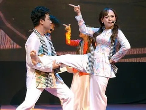 Vụ dược sĩ, hiện tượng mạng đi hát: Khó xử với trường hợp tự phong, lệch chuẩn