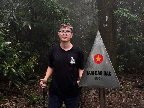 Nam sinh mất tích ở Tam Đảo: 'Tôi nghĩ các lối mòn đều xuống chân núi'
