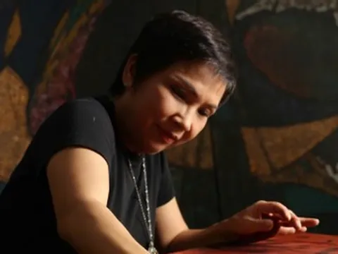 Từ đứa trẻ tự kỷ đến hành trình tận hiến với hội họa sơn mài của Hiền Nguyễn