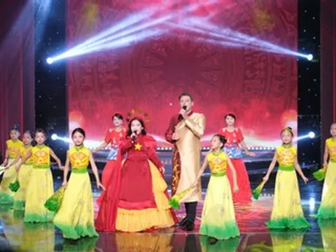 Sân khấu thời trang thiếu nhi mở rộng hành trình xuyên Việt