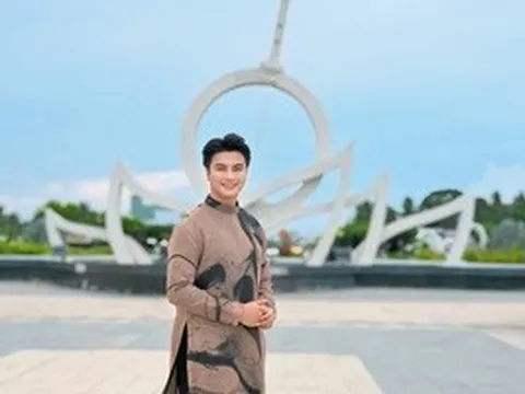 NSƯT Võ Minh Lâm xúc động khi ngồi "ghế nóng" cuộc thi "Bông lúa vàng"