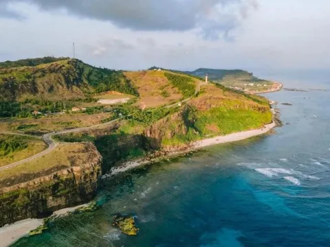 Tăng 'nóng' lượt tìm kiếm Lý Sơn, Ninh Bình hè này