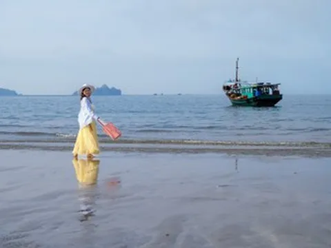 Tới hòn đảo 'bí ẩn' tại Quảng Ninh, khách Hà Nội muốn đưa con ra nghỉ hè 1 tuần