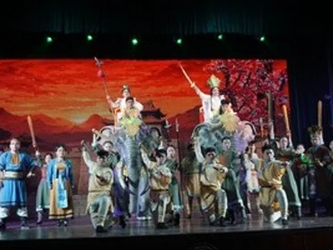 Sức trẻ của Đoàn Nghệ thuật Vàm Cỏ làm mới "Tiếng trống Mê Linh"